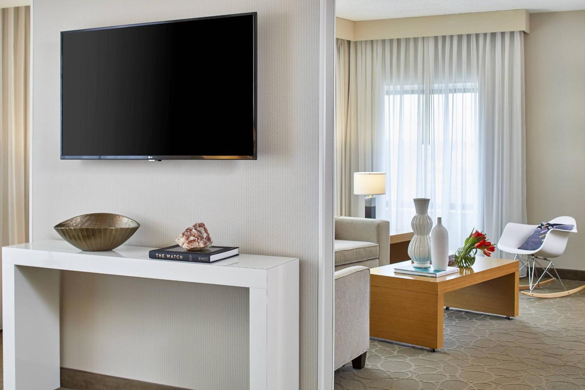 Renaissance Chicago Glenview Suites Hotel Экстерьер фото