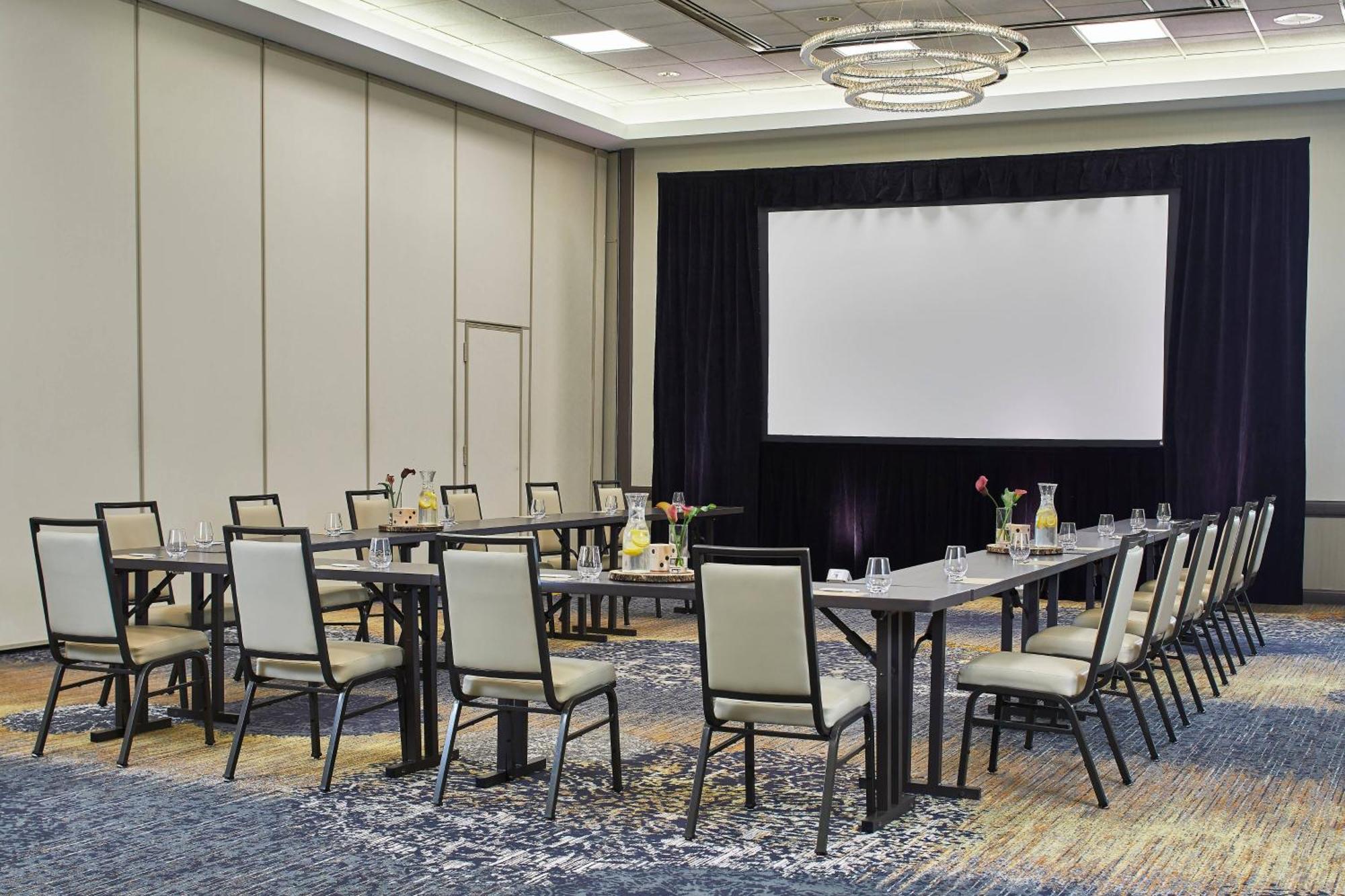 Renaissance Chicago Glenview Suites Hotel Экстерьер фото
