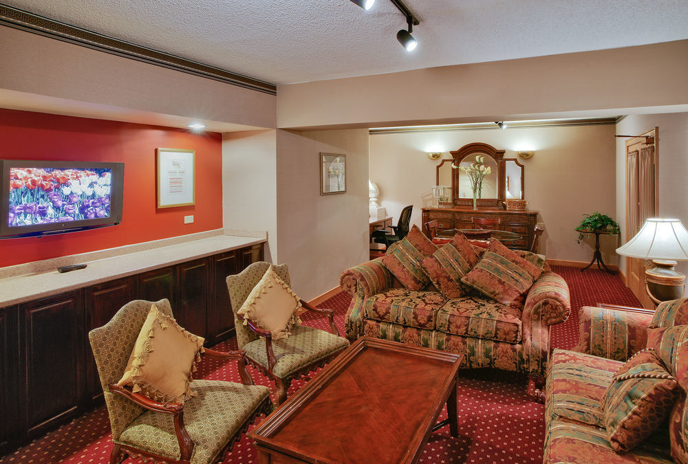 Renaissance Chicago Glenview Suites Hotel Номер фото
