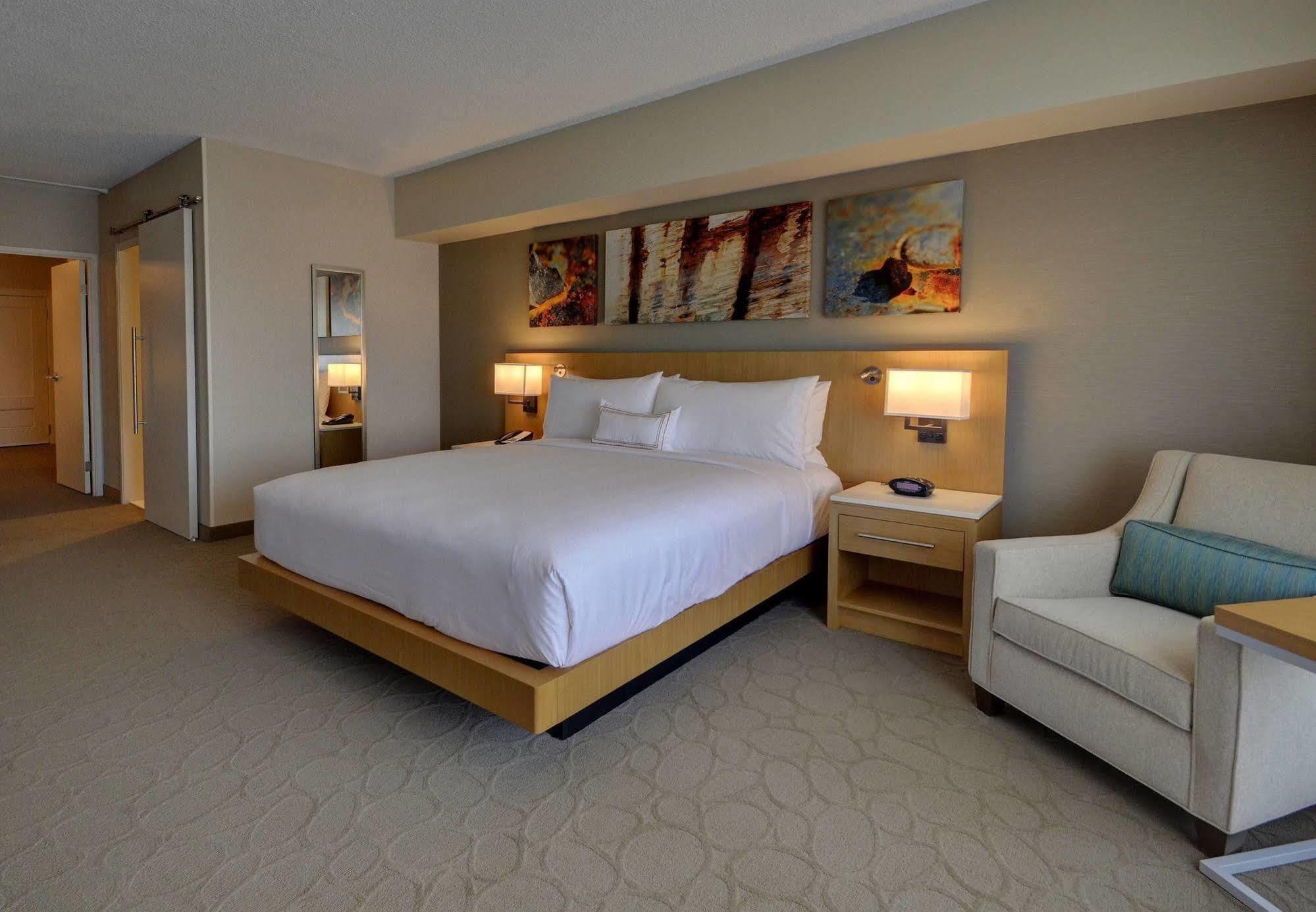 Renaissance Chicago Glenview Suites Hotel Экстерьер фото